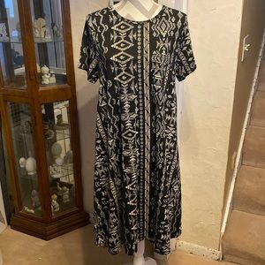 Large Lularoe Carly hi Lo swing dress-black with cream Aztec design
